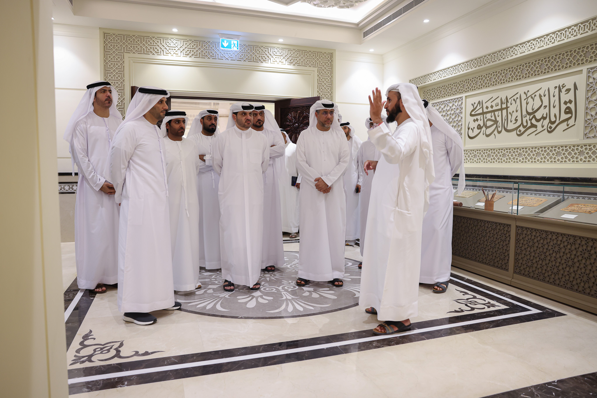 وفد شرطة الشارقة: مجمع القرآن الكريم يكرّس الشارقة وجهة عالمية للعلم والثقافة