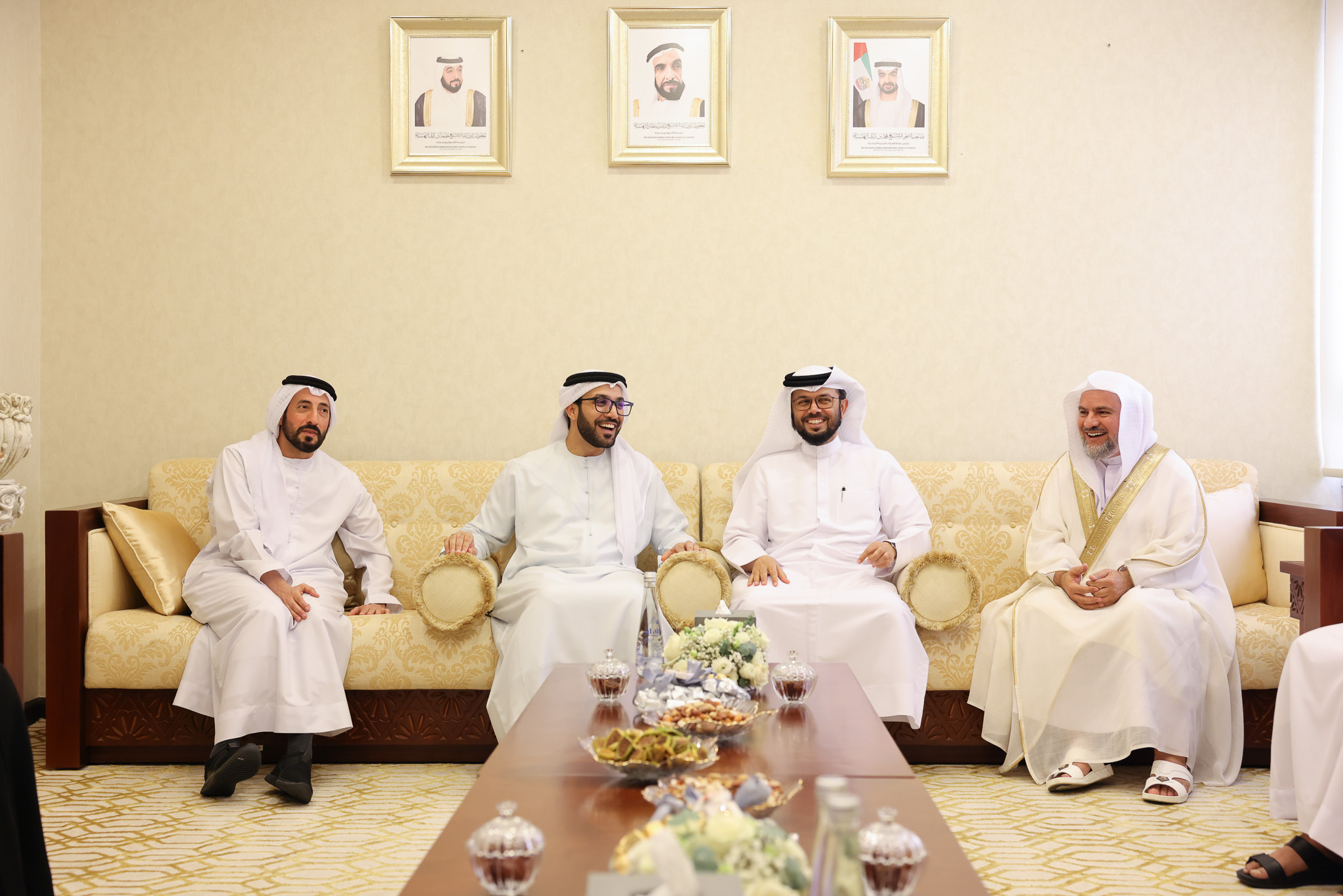 شراكة استراتيجية بين مجمع القرآن الكريم بالشارقة وجامعة محمد بن زايد للعلوم الإنسانية